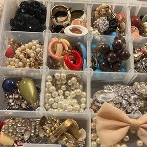 Bits & Pieces Vintage‎ Multicolor/Multi-style  Costume Jewelry for Crafting/Art